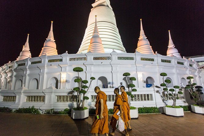 Bangkok by Night: Temples, Markets and Food Tuk-Tuk Tour - Rattanakosin, the Grand Palace, and the Giant Swing