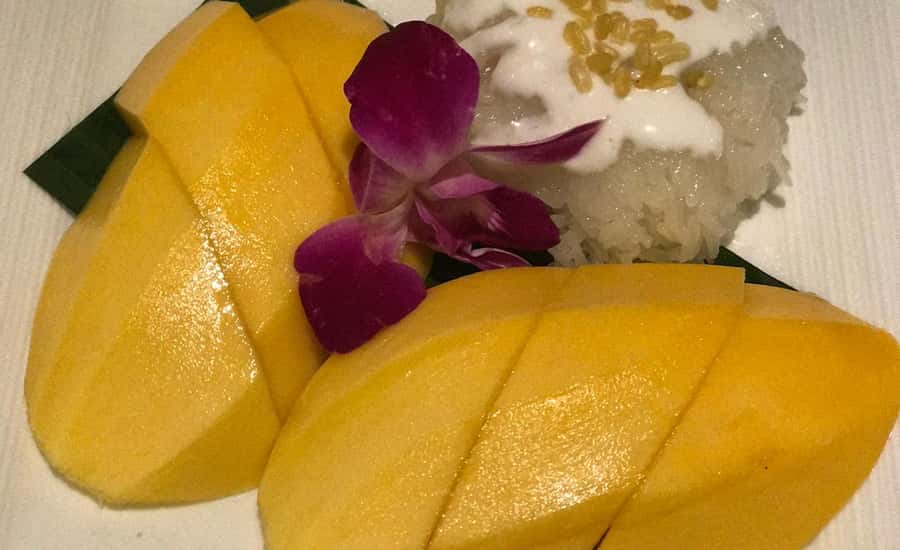 Bangkok: CHOB TUK TUK Ride + Canal Tour + Foods Tasting - Four details that shape the experience