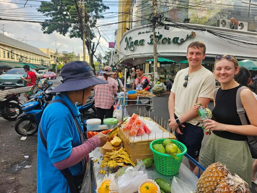Bangkok: CHOB TUK TUK Ride + Canal Tour + Foods Tasting - Starting at Sanam Chai and entering old Bangkok