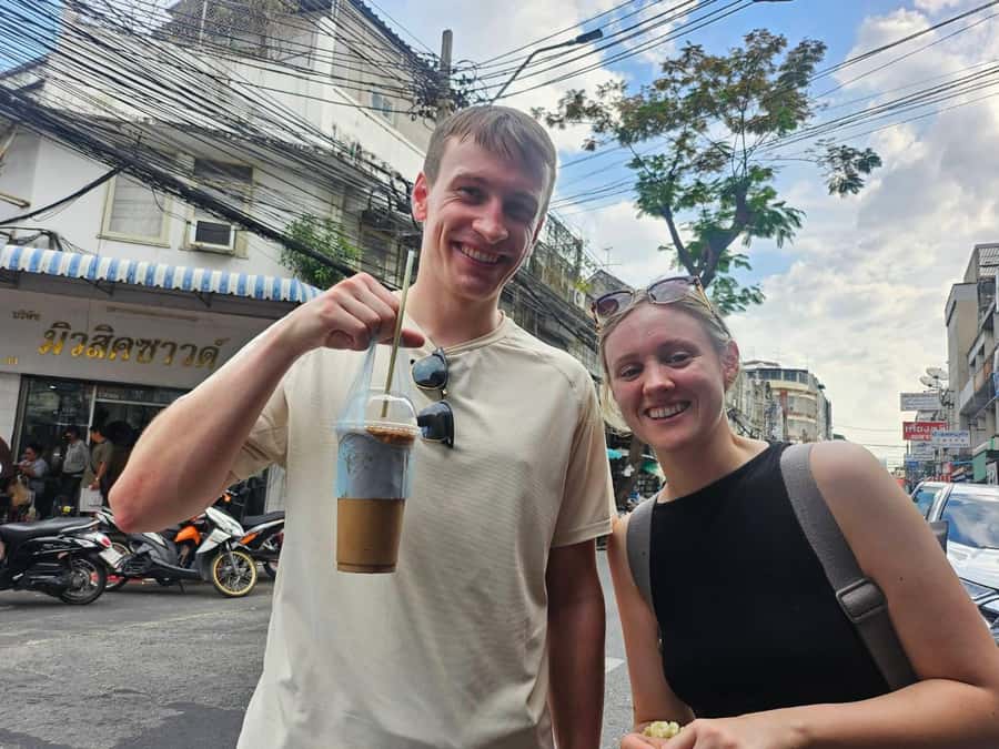 Bangkok: CHOB TUK TUK Ride + Canal Tour + Foods Tasting - Two hours of food around local markets