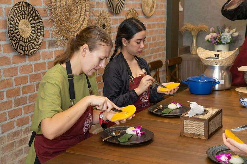 Bangkok: Cooking Class with Market Visit & Tuk Tuk Ride - Starting at Queen Sirikit MRT Exit 1