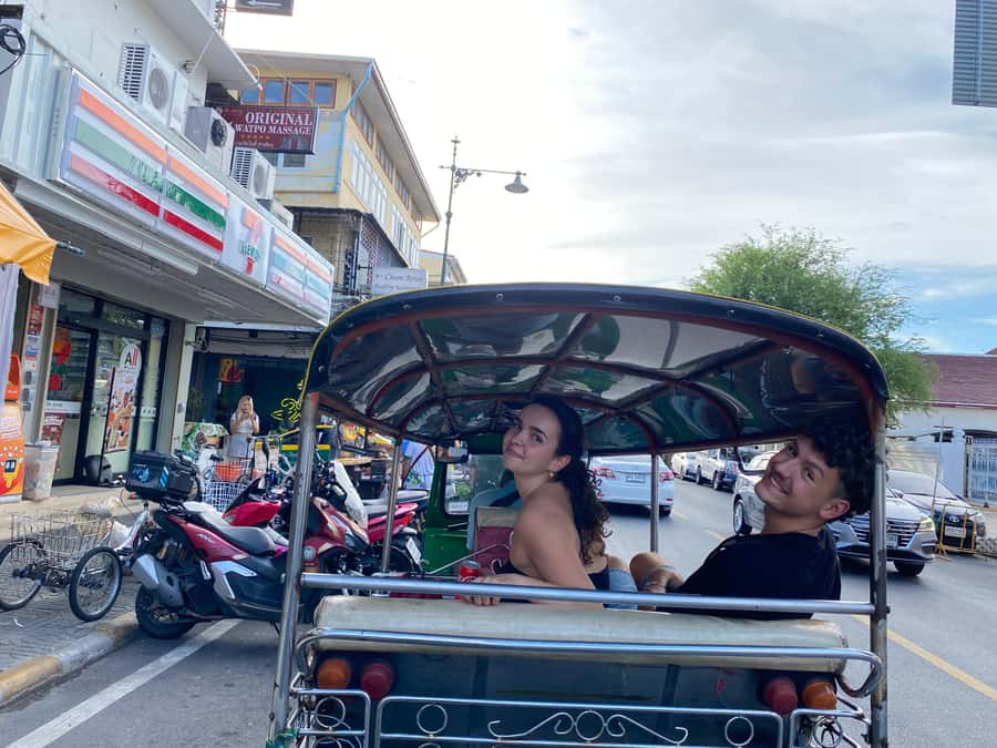 Bangkok: explore Wat Pho + tuk tuk sightseeing - The Grand Palace, the Giant Swing, and Wat Suthat
