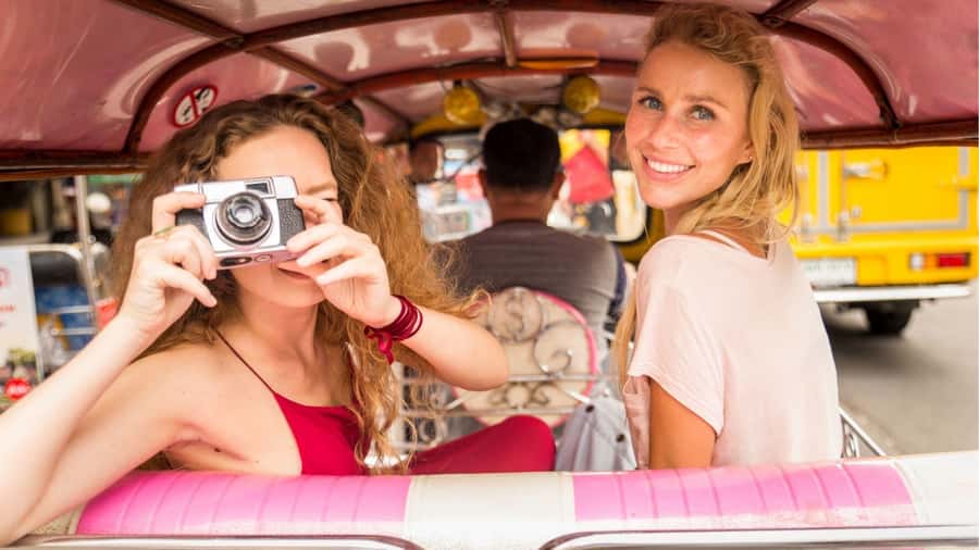 Bangkok: Lebua Sky Bar & China Town Street Food by Tuk Tuk - Yaowarat Road and the street food stop