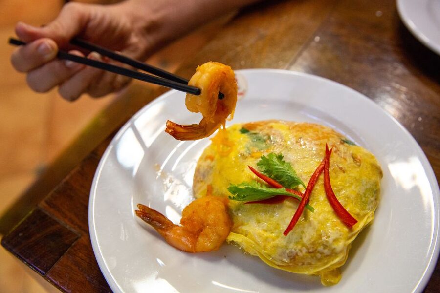 Bangkok: Markets, Temples and Food Night Tour by Tuk Tuk - Practical details before you book