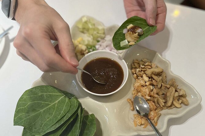 Bangkok Michelin Food Tour (3 Stops, 8 tastings) - Phra Nakhon food and drinks