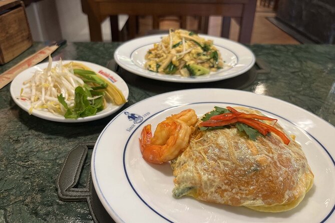 Bangkok Michelin Food Tour (3 Stops, 8 tastings) - Wat Thepthidaram brings calm to the route
