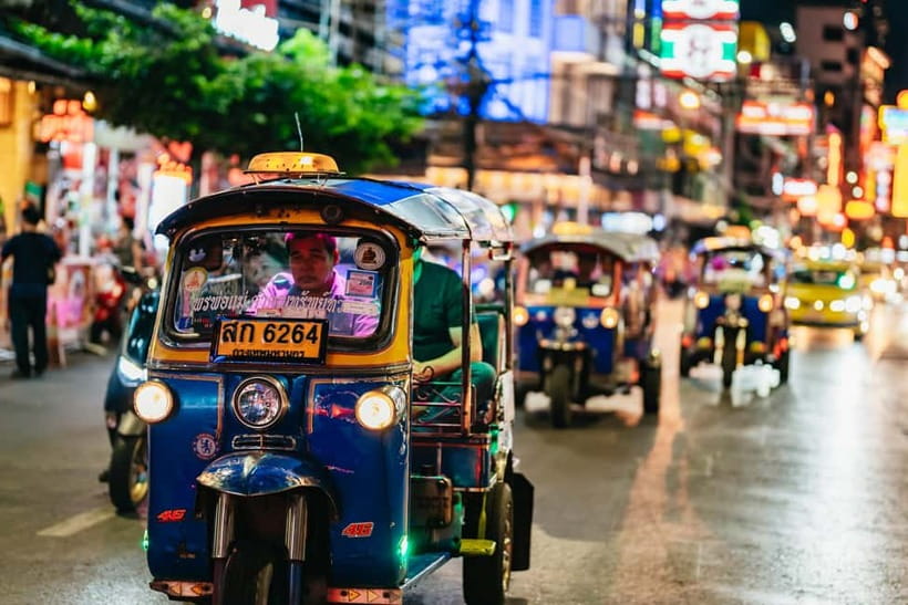 Bangkok: Midnight Food Tour by Tuk-Tuk - The flower market brings a quieter change of pace