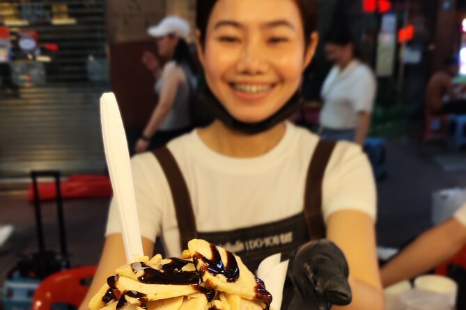 Bangkok Night Eats by Tuk Tuk - Hotel-pickup & Dinner - Who will enjoy this three-hour outing