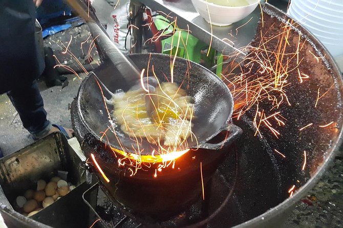 Bangkok Night Food and City Tour by Tuk Tuk - Thipsamai and the final pad Thai
