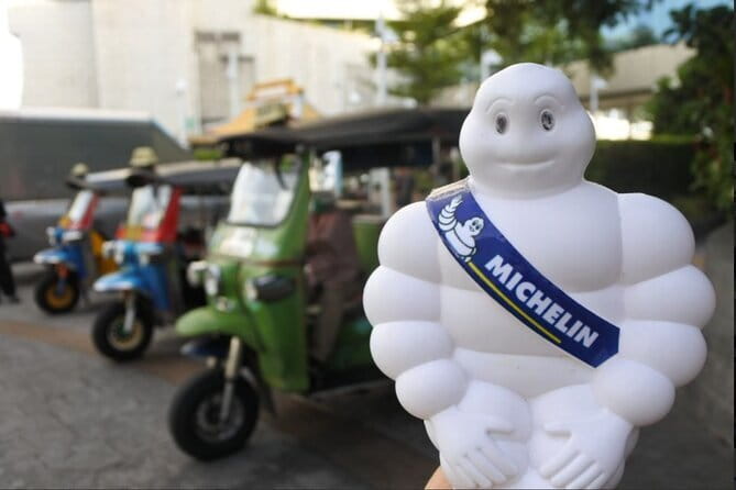 Bangkok Night Food Tour By Tuk Tuk - River Vibe provides a final change of pace