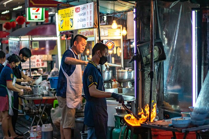 Bangkok Night Tour: Wat Arun, Wat Pho, Chinatown & Tuk Tuk Ride - Returning by ferry and taking a tuk-tuk