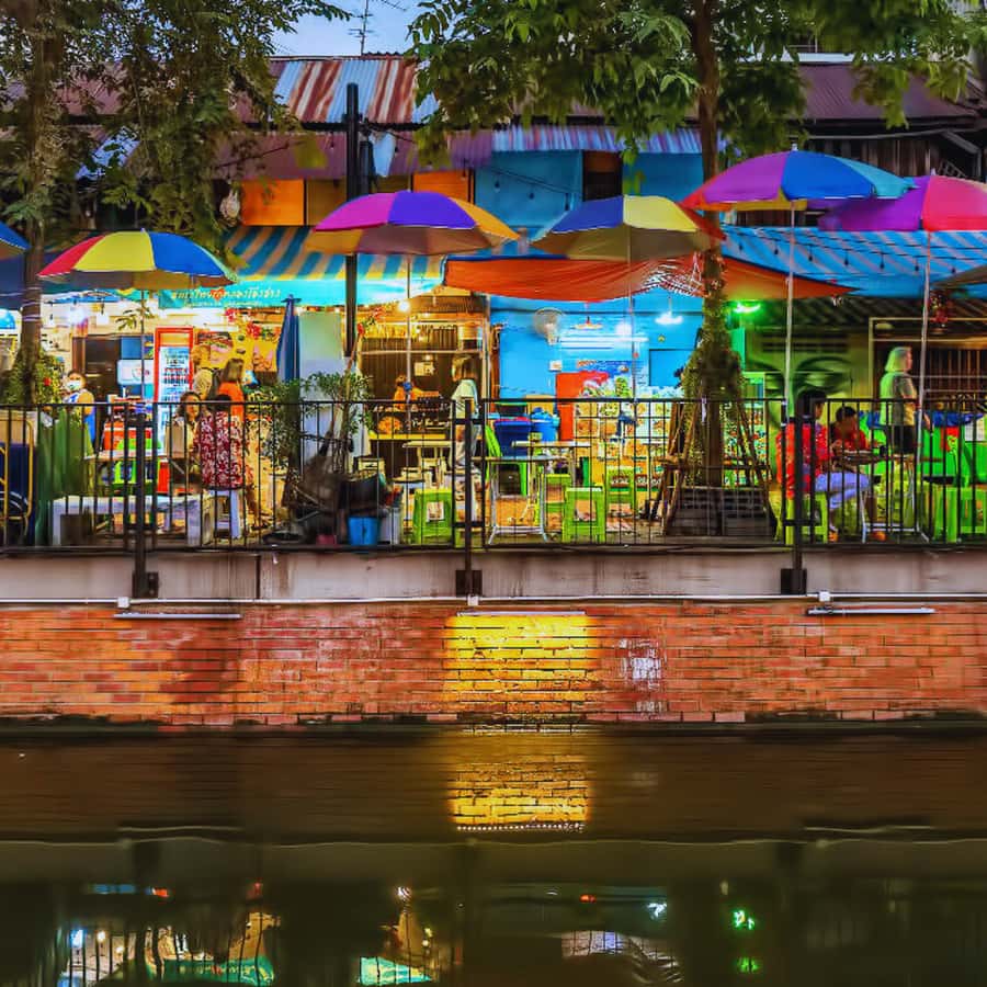 Bangkok Night Tuk Tuk: Private Tour of Markets & Landmarks - What the private format adds