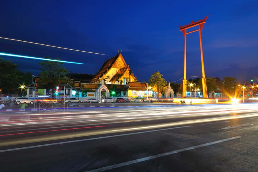 Bangkok Night Tuk Tuk: Private Tour of Markets & Landmarks - The riverside temple offers a pause from the city