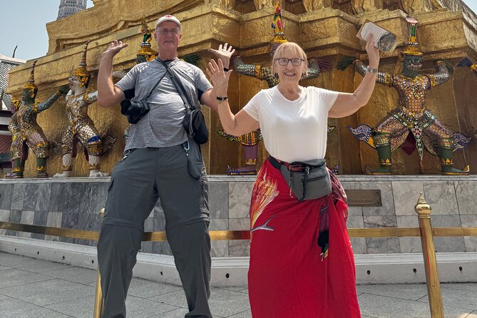Bangkok One Day Culture , Temples and Tuk Tuk Ride - Lunch back at Tha Tien