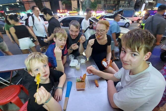Bangkok : Sunset Food tour by Tuk Tuk boat with big Buddha view - Food and old railway life at Talat Phlu