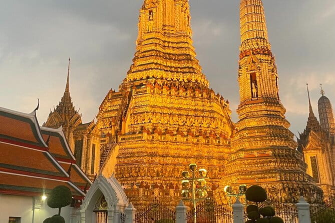 Bangkok : Sunset Food tour by Tuk Tuk boat with big Buddha view - The 30-minute sunset boat ride