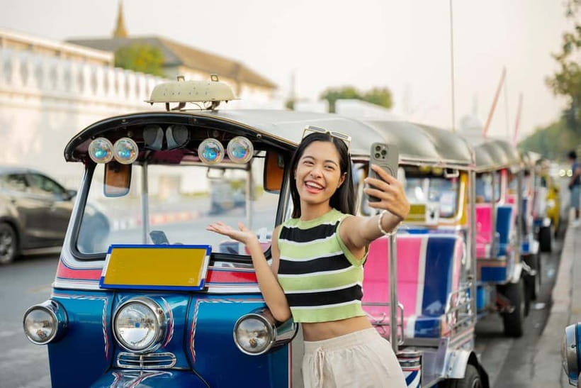 Bangkok Tuk-Tuk City Sightseeing Tour - The Grand Palace from the road