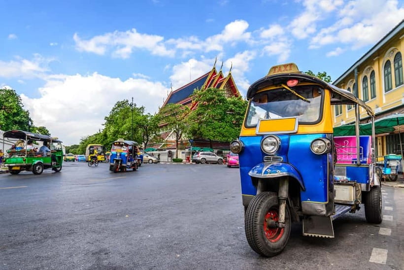 Bangkok Tuk-Tuk City Sightseeing Tour - Meeting at Sanam Chai and setting off