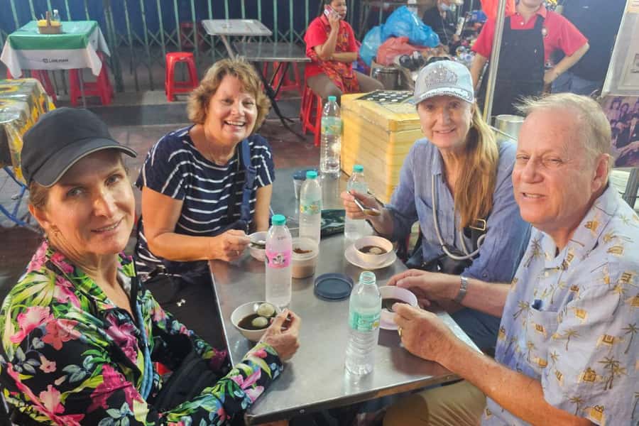 Bangkok Tuk Tuk Night Tour with Chinatown visit - Why Bangkok at 6 p.m. is the right starting point