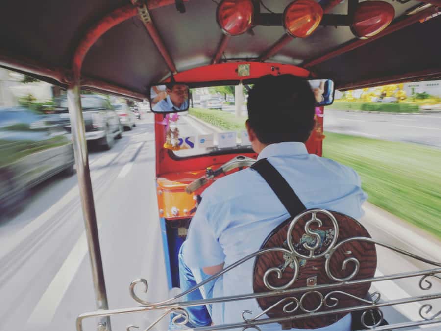 Bangkok: Tuk Tuk Tour - Wat Saket and the Iron Castle from the road