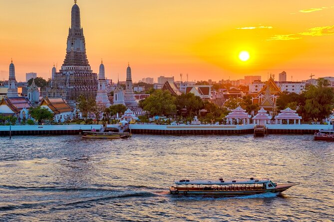 Bangkok Tuk-Tuk Tour by Night with Chinatown Street Food Meal - Guides can make the pace work