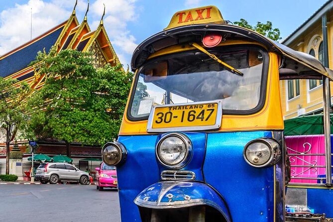 Bangkok Tuk Tuk Tour - Hotel-pickup & Dinner - A fast, flavorful introduction to Bangkok