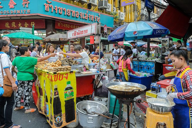 Bangkok Tuk Tuk Walk & Temple Tour With Wat Pho, Arun & Traimit - Wat Traimit and the five-and-a-half-ton Golden Buddha