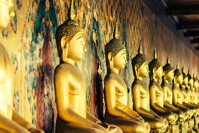 Bangkok Tuk Tuk Walk & Temple Tour With Wat Pho, Arun & Traimit - Yaowarat Road and Bangkok’s Chinatown