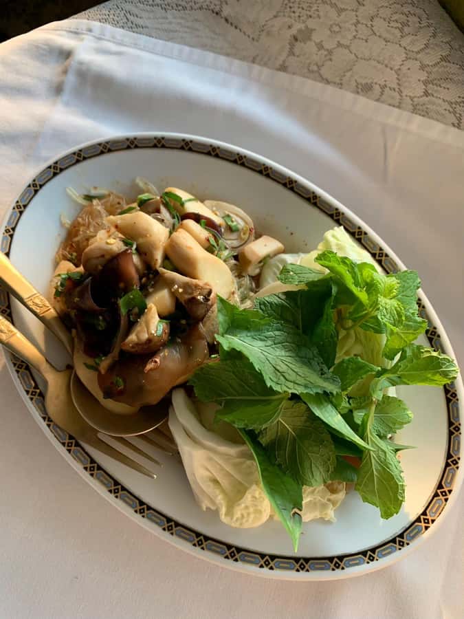 Bangkok: Vegetarian Food Tour with Tuk Tuk Ride - A vegetarian food tour with Bangkok character
