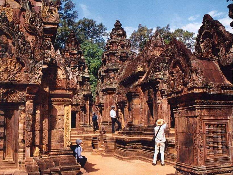 Bantreay Srei , Kbal Spean and Landmine Museum with Tuk Tuk - Why this three-stop route works