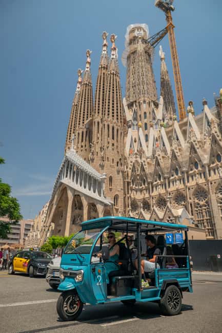 Barcelona: 2h Premium Private Tuk-Tuk Tour - Why a Tuk-Tuk works well in Barcelona
