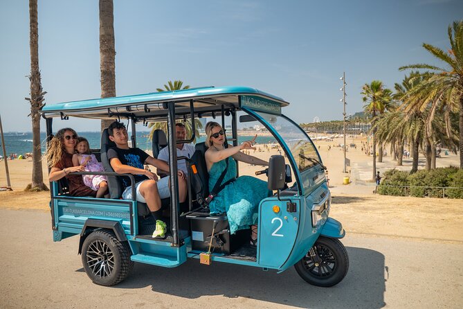 Barcelona: City Highlights Private Tuk-Tuk Tour - Key points at a glance