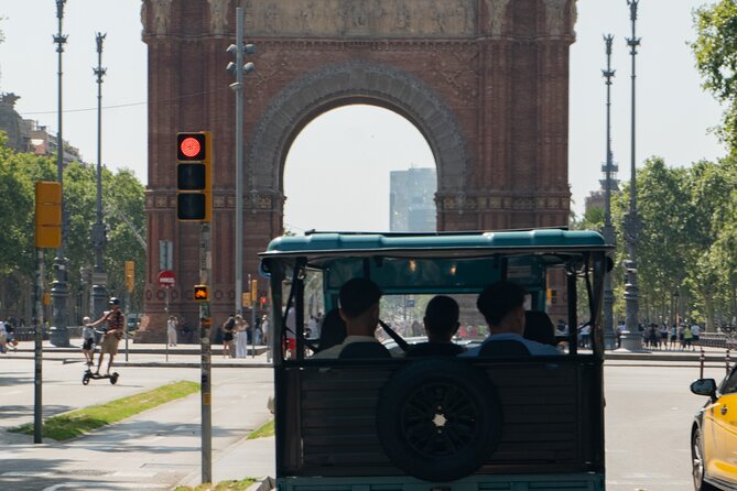 Barcelona Panoramic Private Tuk Tuk Tour - Plaça de Catalunya and the city’s central axis