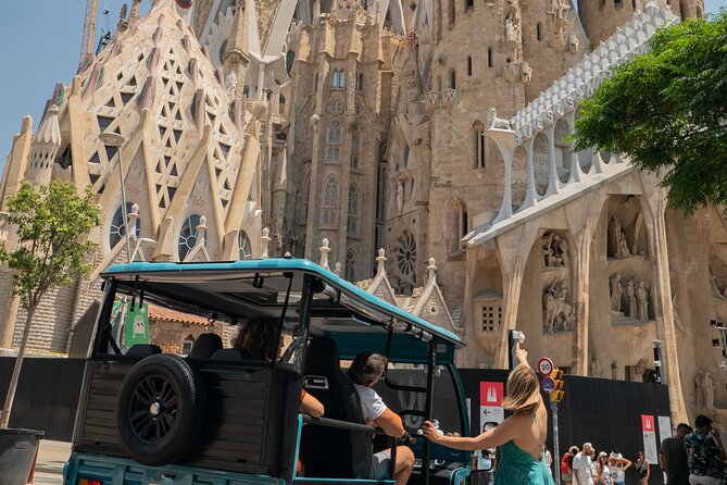 Barcelona Panoramic Private Tuk Tuk Tour - The Eixample route: bullring and modernist architecture