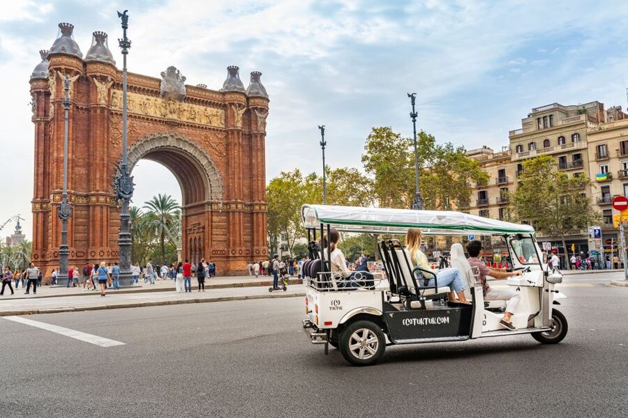 Barcelona: Private City Tour by Eco Tuk Tuk - Port Vell, Ciutadella Park, and the Olympic Port