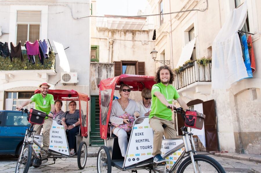 Bari: Old Town Guided Eco-Friendly Rickshaw Tour - Focaccia, local flavor, and small surprises