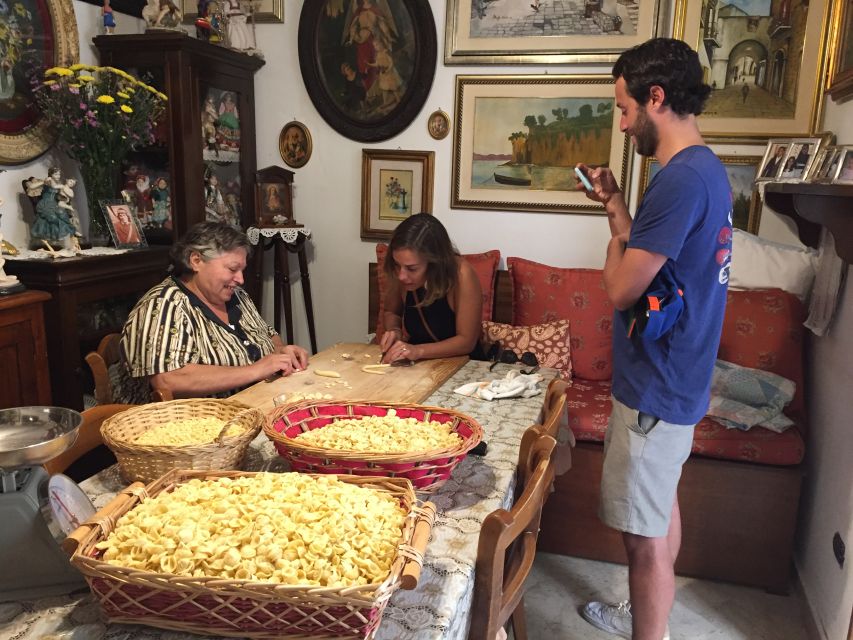 Bari Rickshaw Tour with Pasta Experience - From stone streets to a local kitchen