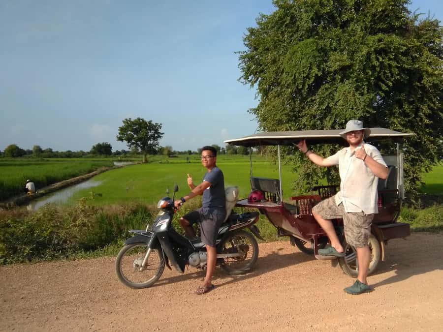 Battambang family tuktuk tour BambooTrain/Wat Banan/Bat cave - Key points at a glance