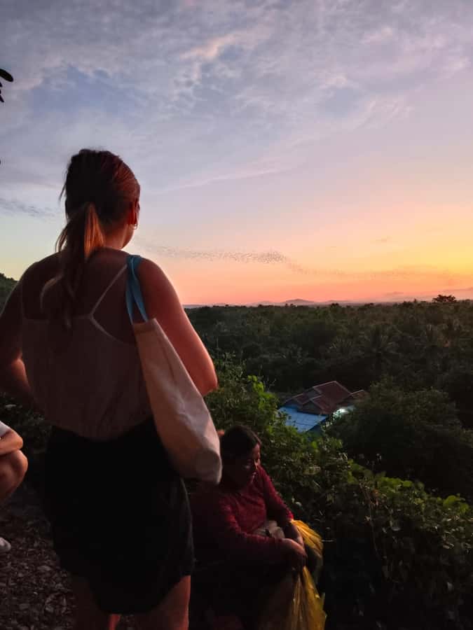 Battambang family tuktuk tour BambooTrain/Wat Banan/Bat cave - Wa Kor Village and traditional Khmer houses
