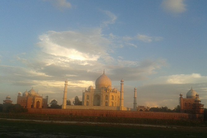 Behind the Taj Mahal with Sunrise or Sunset view by Tuk Tuk Ride - The final 15 minutes: return to your hotel or station