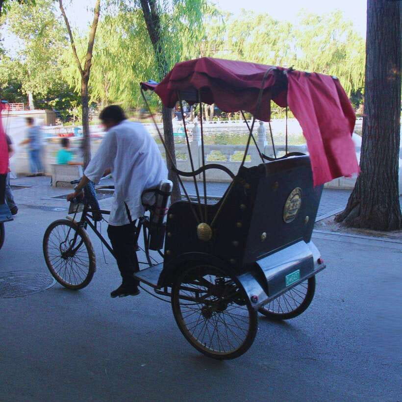 Beijing: Hutong Private Tour - Rickshaw Ride & English Guide - Lotus Market, Yinding Bridge, and the two lakes