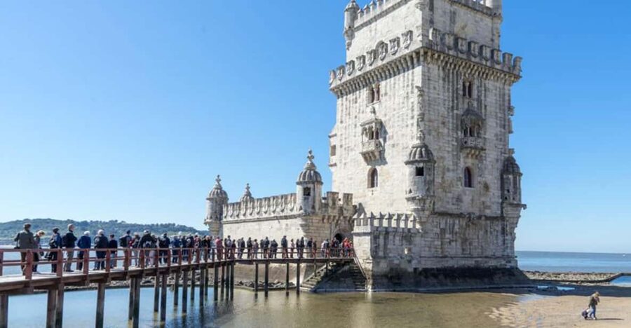 Belem: 4-HOUR Guided Tuk Tuk Tour in Historic BELEM - Jerónimos Monastery and Manueline detail