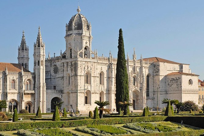 Belem Tower & Monastery TukTuk Tour - The Discoveries Monument and Its Riverfront View