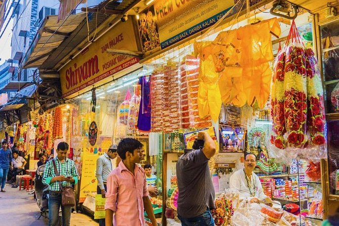 Best Of Old Delhi: 3 Hour Tuk Tuk/Rickshaw Tour - What the private format adds at $35