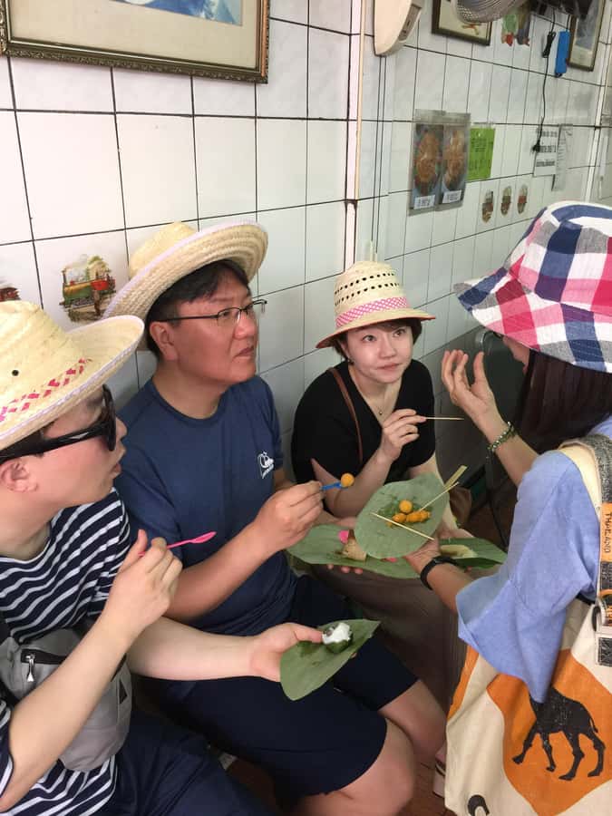 BKK’s Ultimate Food & Canal Tour "Tuk-Tuk Temples & Tastes" - A five-generation Thai crispy crepe