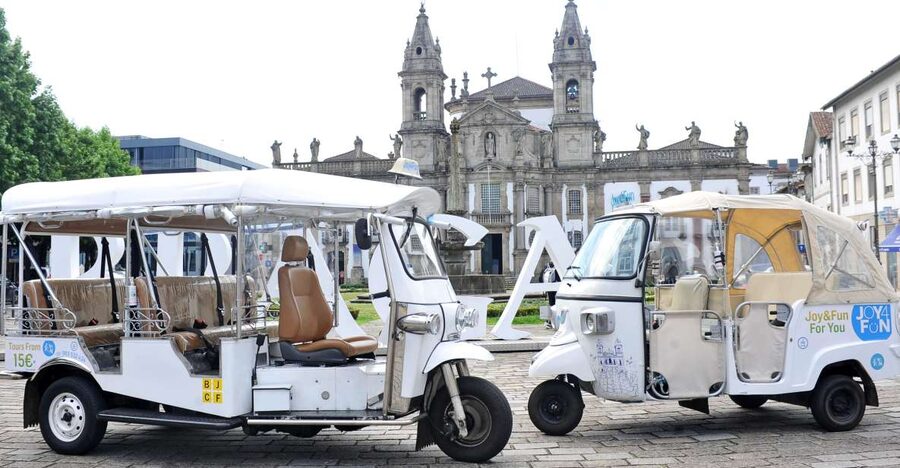 Braga: Tuk Tuk City Tour - Starting at Largo Carlos Amarante