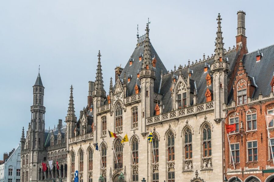 Bruges: Guided Rickshaw Tour - Weather, crowds, and small practical details