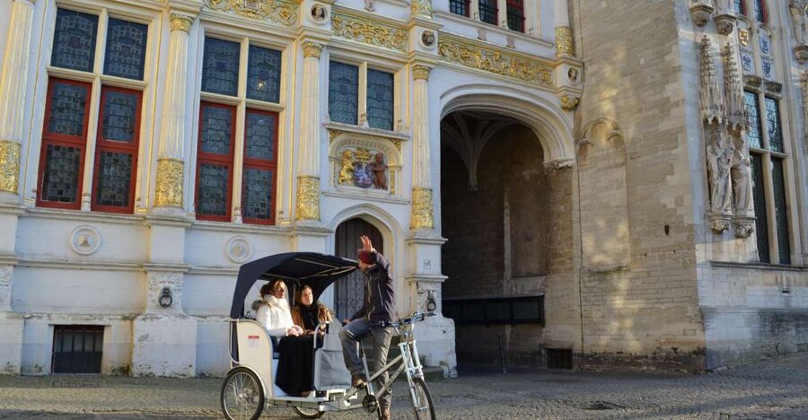Bruges: Private Guided Tour by Pedicab - Why a pedicab works so well in Bruges
