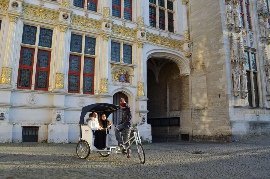 Bruges: Private Guided Tour by Pedicab - Starting on the Markt beside the old market site