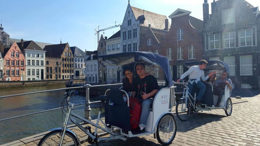 Bruges: Private Guided Tour by Pedicab - Canals, medieval buildings, and the main sights